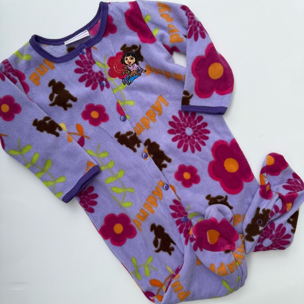 2010 Embroidered Dora the Explorer fleece sleeper size 6-9 months